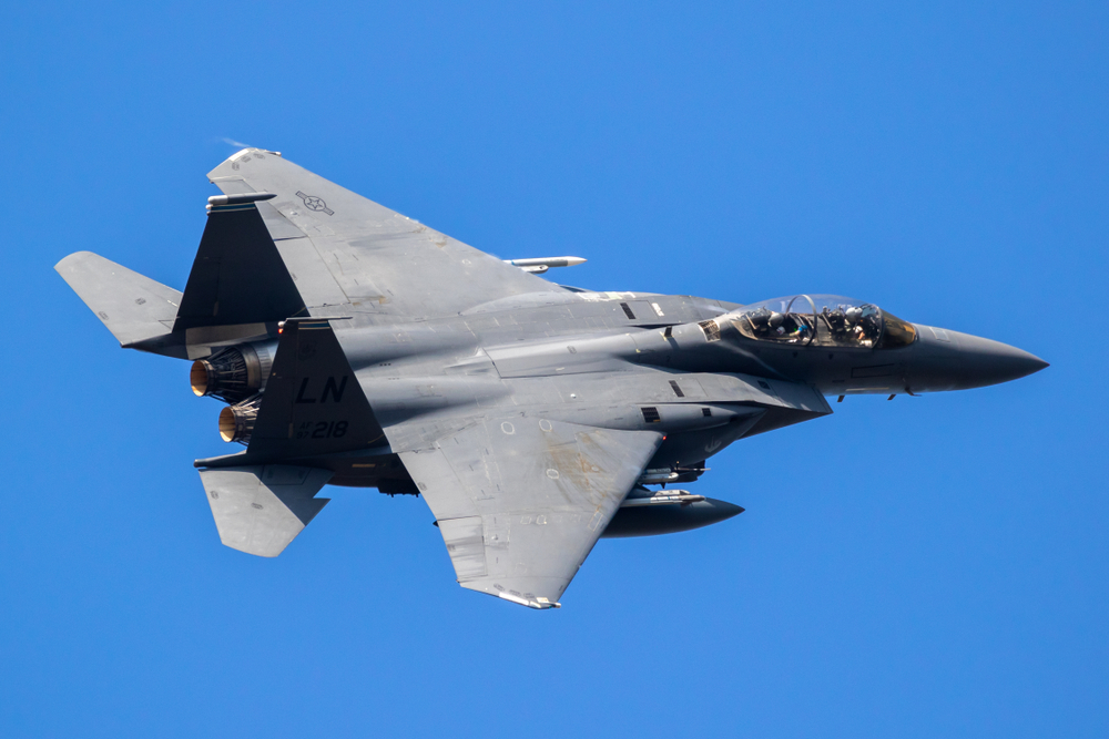 US F-15 Crash in Kuwait: Pilot Survives Dramatic Ejection, Video Emerges